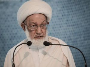 Bahrain's top Shia cleric Sheikh Isa Qassim. (AFP/File)