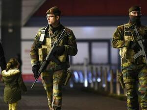 Belgian soldiers on patrol at a shopping center near Vervier, Belgium, on November 25, 2015. (AFP/File) Belgian soldiers on patrol at a shopping center near Vervier, Belgium, on November 25, 2015. (AFP/File)