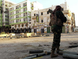 A Libyan soldier, loyal to Libya's internationally recognised government of Abdullah al-Thani. (APF/Abdullah Doma)