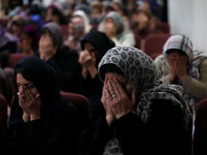 Muslim women pray at a mosque in California. (AFP/File)
