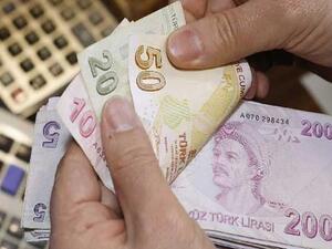 The exchange rate had hovered between 3.71 and 3.69 over the past two days and started trading at 3.6950 as of 9 a.m. (0600GMT) Monday morning. (File photo)