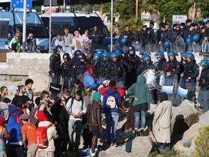 The camp of around 50 people at Ventimiglia -- the town which became a flashpoint at the start of Europe's refugee crisis earlier this year -- was cleared because its occupants were using electricity and water without paying for it, police said. (AFP/Valery Hache)