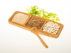 المكسرات، وفول الصويا، والفول السوداني تحتوي على الزنك