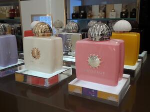 Oman’s top perfume manufacturer Amouage has asked people to beware of fake versions of their products being sold in markets. (Twitter)