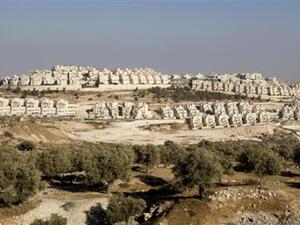 القرار الإسرائيلي الجديد "يعرقل جهود إعادة إطلاق مباحثات السلام مع الفلسطينيين"