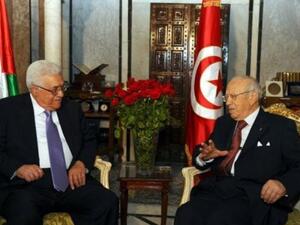 عباس خلال لقائه مع السبسي