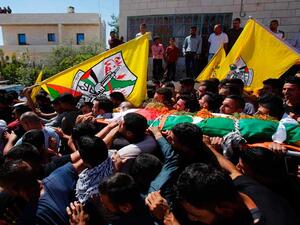 السلطات الإسرائيلية ما تزال تحتجز جثامين تسعة شهداء فلسطينيين