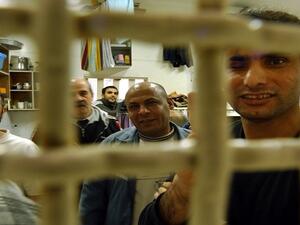 ادارة سجن "عسقلان" نقلت الأسرى المضربين منذ 18 يوماً، دون معرفة الوجهة التي جرى نقلهم إليها