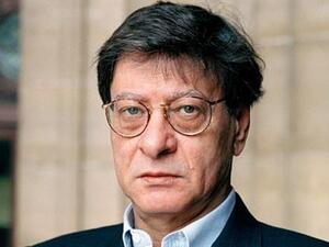  الشاعر الفلسطيني الراحل محمود درويش