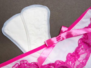 الدورة الشهرية هي دورة من التغيرات الطبيعية التي تحدث في الرحم والمبيض 