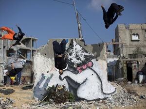 Israeli signboards banning entry of Israeli citizens to Palestinian cities are visible at the entrance to every Palestinian city. (AFP/Mohamed Abed) Israeli signboards banning entry of Israeli citizens to Palestinian cities are visible at the entrance to every Palestinian city. (AFP/Mohamed Abed)