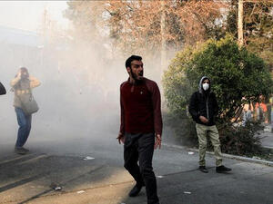  السلطات الإيرانية اعتقلت 450 شخصاً في ثلاثة أيام