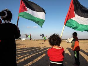  "إنهم ليسوا أطفال وإنما إرهابيون"