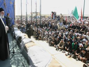 Ayatollah Ali Khamenei speaks to Ahwazi Arabs during a visit to Dehlavieh in the province of Khuzestan, on 25 March 2006. (AFP)