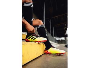 The Energy Mode Predator 18+ is also available as a cage shoe.