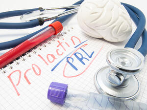 فقدان الشهية من أعراض انخفاض هرمون الحليب

