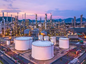 Qatar’s budget outlays for this current fiscal year are based on an assumed oil price of $45 a barrel, but if the oil prices continue to coast as they do now, Seetharaman said investments would flow into the country. (Shutterstock)