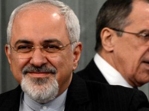 وزير خارجية روسيا لافروف ونظيره الإيراني ظريف