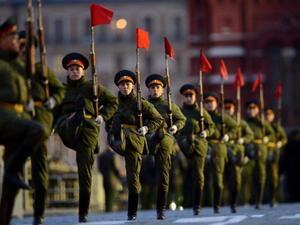 الولايات المتحدة تتحدث عن وجود آلاف الجنود الروس في شرق أوكرانيا