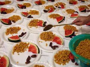 موائد الرحمن في مصر مطعمة بالسياسة