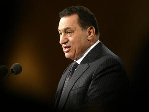Hosni Mubarak discusses his complex relationship with wife Suzanne. 