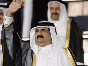 دعم صاحب السمو الشيخ حمد بن خليفة آل ثاني للاقتصاد القطري جعل الدولة تتجه نحو تحقيق نجاحات كبيرة تسجل لسمو الأمير كرجل قادر على تحريك الاقتصاد وتفعيل دور الشراكة بين القطاع الخاص والمتمثل في الشركات ذات الطابع الاقتصادي ودمجها مع الحكومة نحو شراكة ذات استراتيجية مشتركة