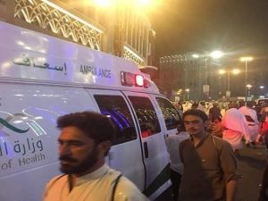 إصابة 18 معتمرا جراء تدافع في ساحات الحرم المكي