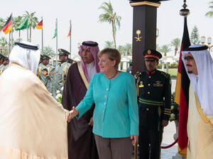 ميركل أثناء زيارتها إلى السعودية