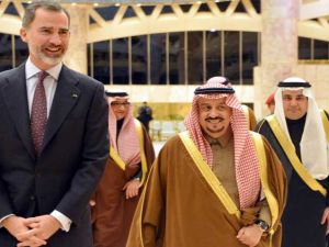 الملك الاسباني وصل إلى العاصمة السعودية مساء السبت