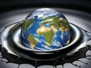 ان ما نعيشه اليوم هو أزمة مركبة; أزمة سلع أساسيّة و أزمة بيئية ومناخية و أزمة ديون و أزمة فلسفية، هل هي عودة معلنة للركود!