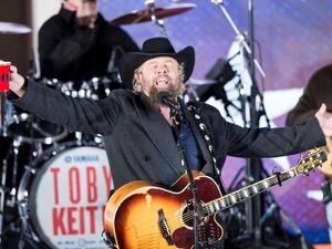 Redneck or Wahhabi? American country singer Toby Keith will perform in Riyadh during Donald Trump's visit to Saudi Arabia. (AFP/File)