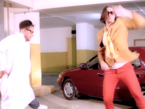 The Arab Gangnam and American in Arabia have a dance off.