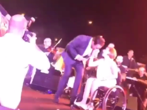 She was the luckiest girl in the room that evening. (Instagram)