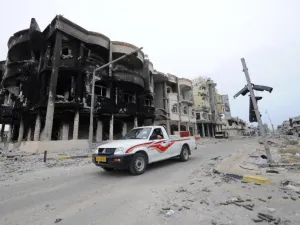 "داعش" يجلي جرحاه من مستشفى ابن سينا بسرت الليبية
