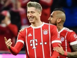 ليفاندوفسكي يقود بايرن لفوز جديد