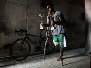 الدراج علاء الدالي يستعرض إنجازاته قبل الحادث الأليم