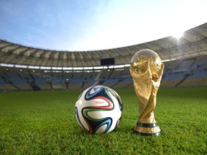 كرة برازوكا بجوار كأس العالم