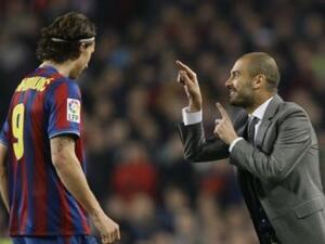 صورة لغوارديولا ولإبراهيموفيتش حينما كان الأول مدرباً لبرشلونة والثاني لاعباً في صفوف الفريق