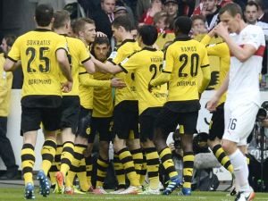 دورتموند يحقق الفوز على شتوتغارت