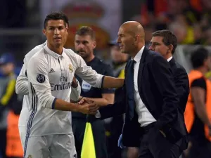كتب زيدان ورونالدو تاريخ ريال مدريد
