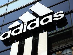 آديداس تواصل الهيمنة على سوق كرة القدم