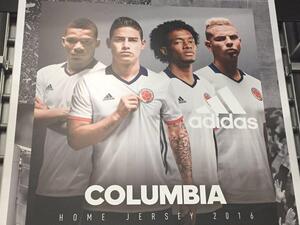 صورة توضح الخطأ الفادح الذي ارتكبته شركة آديداس