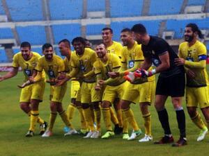 لاعبو العهد يحتفلون بهدف عيسى يعقوبو (مروان بوحيدر)