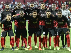 الأهلي يعود بفوز ثمين