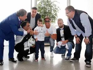 أحمد دوابشة يلتقي رونالدو