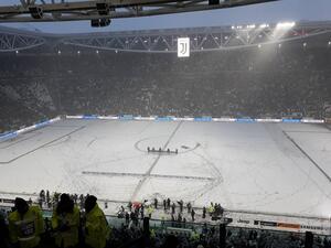 أرضية ملعب آليانز قبل بدء المباراة بدقائق