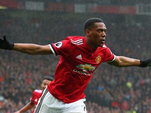 مارسيال يحتفل بهدفه