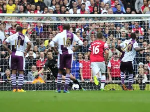 Aston Villa v Arsenal: Projected lineups as Arsenal want back on top