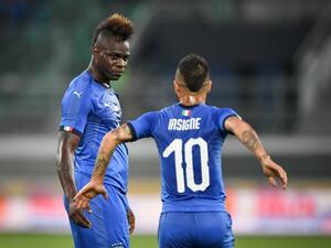  Mario Balotelli scored his first Italy goal in almost four years as Robert Mancini's Azzurri side claimed a 2-1 win over Saudi Arabia. 