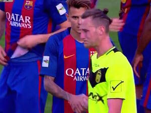 أحد لاعبي إيلدينسي يبكي بعد نهاية المباراة